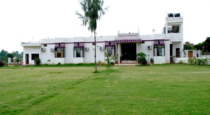 The Country Side Resort